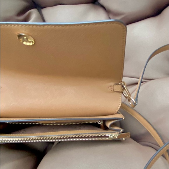 Tory Flap - Picture 3 of 3